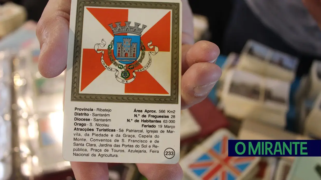 Cromos de futebol e pacotes de açúcar no Encontro de Coleccionadores em Alcanena