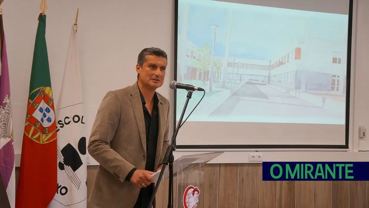 Secundária do Cartaxo completou 43 anos ao serviço do ensino