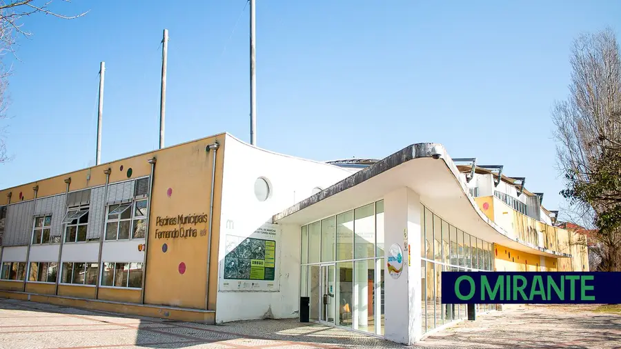 Remodelação das piscinas municipais em Torres Novas avança sem o aval da oposição Remodelação das piscinas municipais em Torres Novas avança sem o aval da oposição