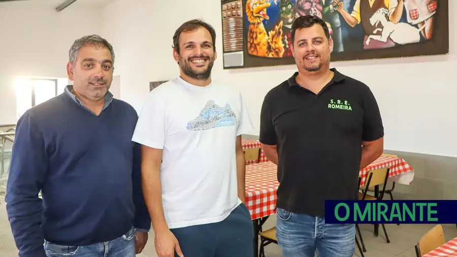 Sociedade Recreativa da Romeira está há nove décadas ao serviço da comunidade Sociedade Recreativa da Romeira está há nove décadas ao serviço da comunidade