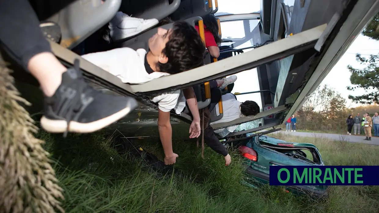 Simulacro de acidente rodoviário em Rio Maior