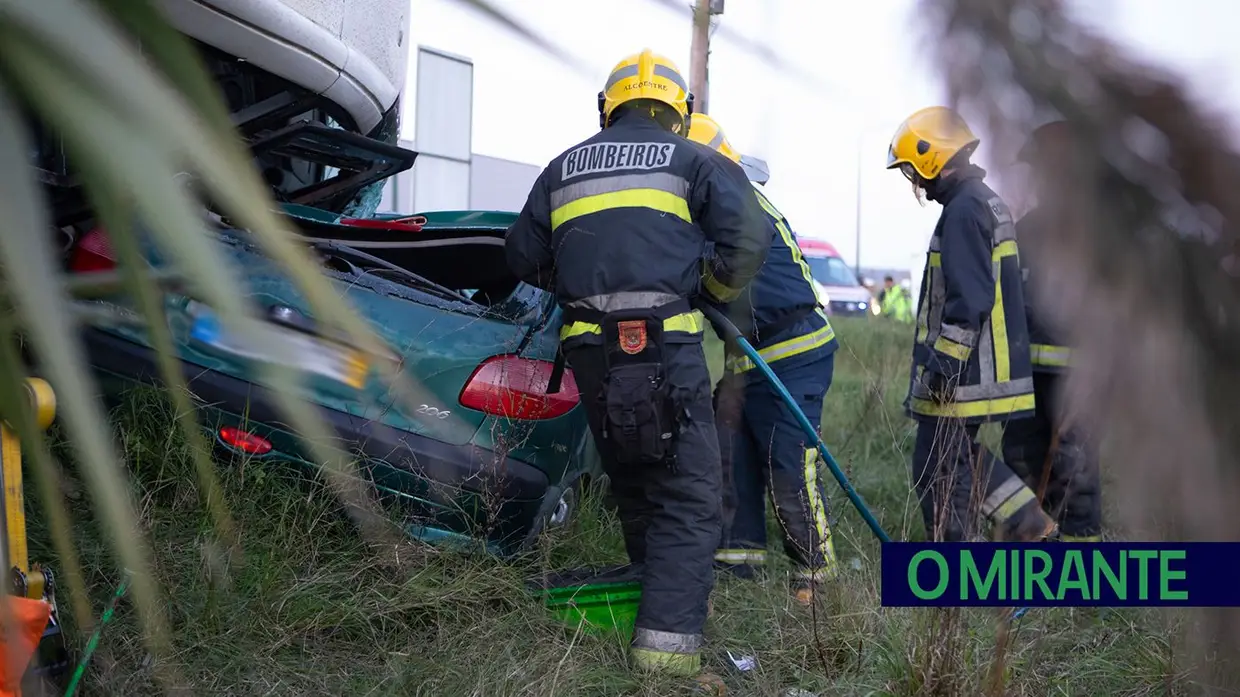 Simulacro de acidente rodoviário em Rio Maior