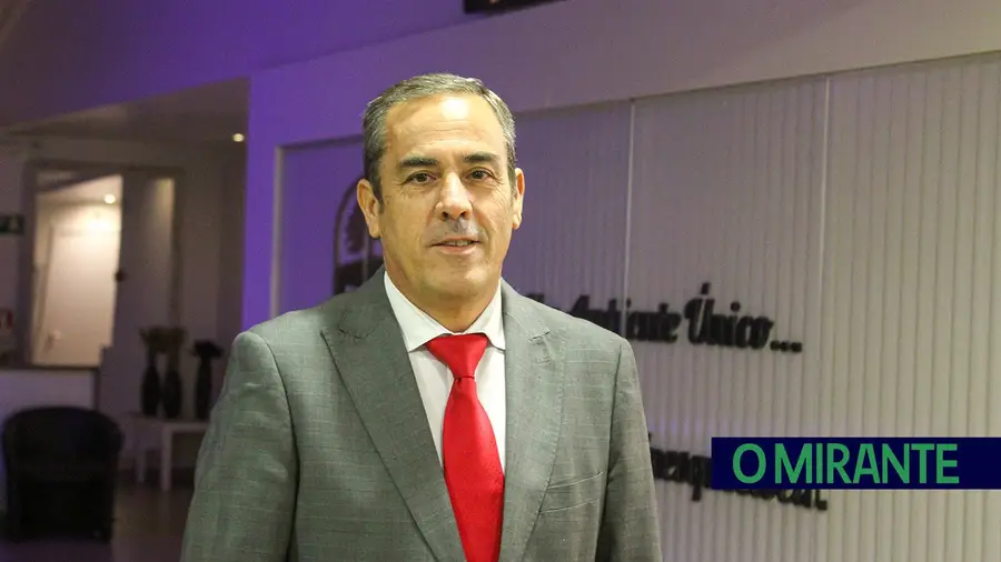 Carlos Coutinho deixa a presidência da Ecolezíria Carlos Coutinho deixa a presidência da Ecolezíria