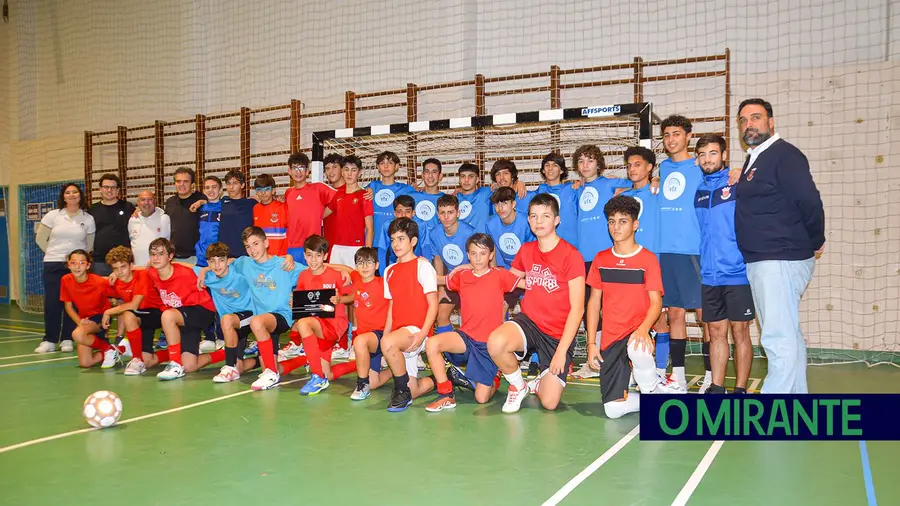 Futsal do Alhandra Sporting Club é uma família Futsal do Alhandra Sporting Club é uma família