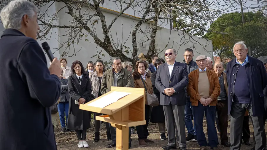 Lançamento da primeira pedra do futuro Centro Social de Alburitel