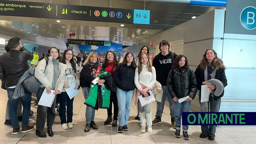 Alunos de Benavente debatem democracia na Polónia Alunos de Benavente debatem democracia na Polónia