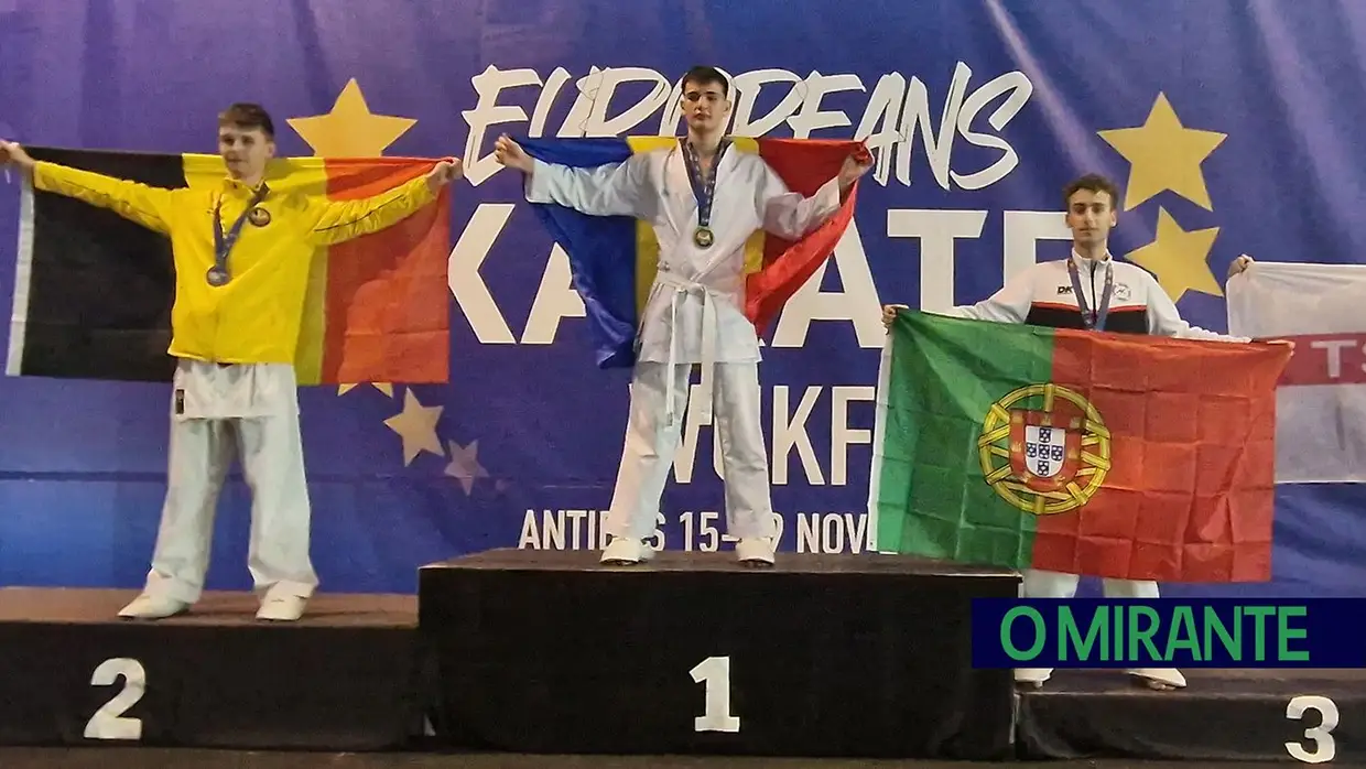 Atletas de Aveiras De Cima conquistam bronze no europeu de karaté