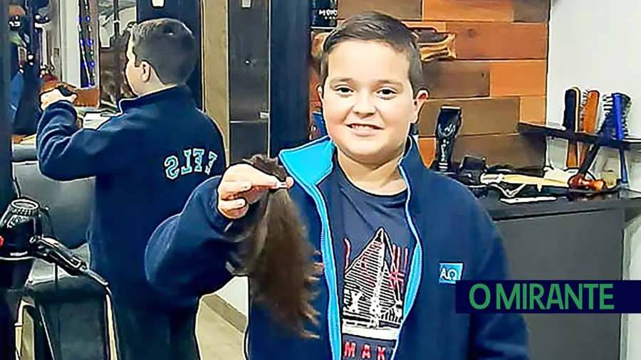 Guilherme deixou crescer o cabelo para doar a crianças com cancro