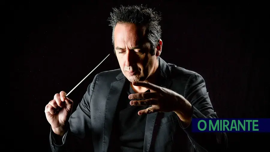 Maestro João Raquel dirigiu orquestra na Argentina Maestro João Raquel dirigiu orquestra na Argentina
