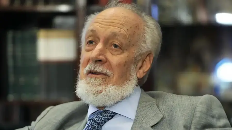 Alberto da Costa e Silva, Vivo. Alberto da Costa e Silva, Vivo.
