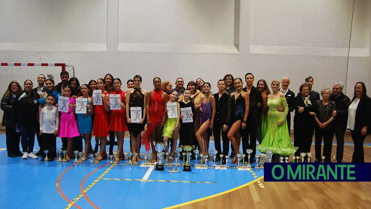 Dançarinos de Santarém dominam Campeonato Regional de Dança Desportiva