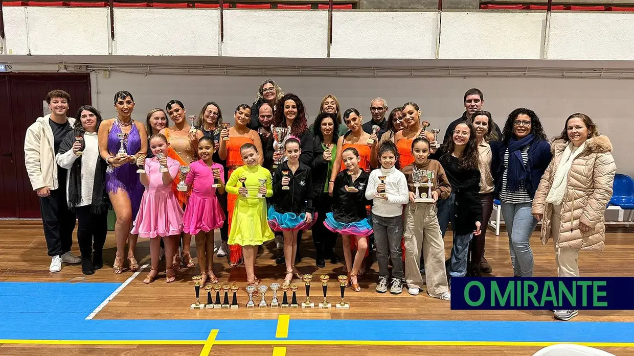 Dançarinos de Santarém dominam Campeonato Regional de Dança Desportiva