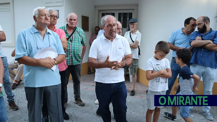 Médica que dava consultas em Assentis abandona projecto bata branca Médica que dava consultas em Assentis abandona projecto bata branca