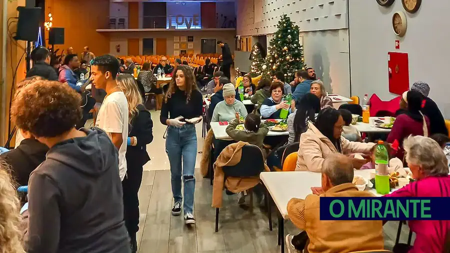 Jantar de Natal da Assembleia de Deus de Santarém chegou a dezenas de carenciados