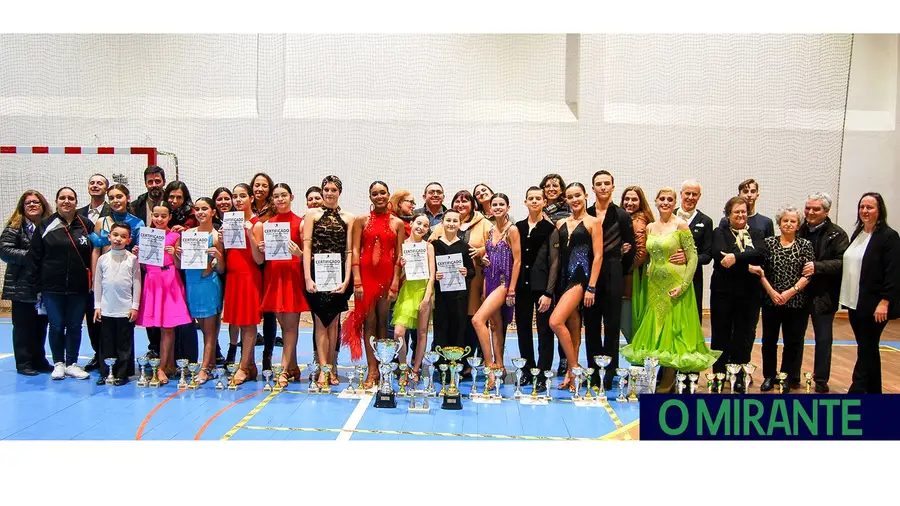 Dançarinos de Santarém dominam Campeonato Regional de Dança Desportiva