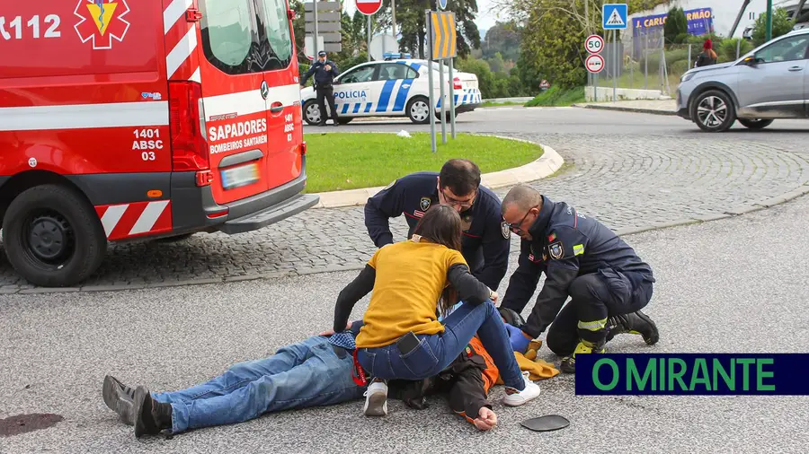 Motociclista ferido num acidente em rotunda de Santarém