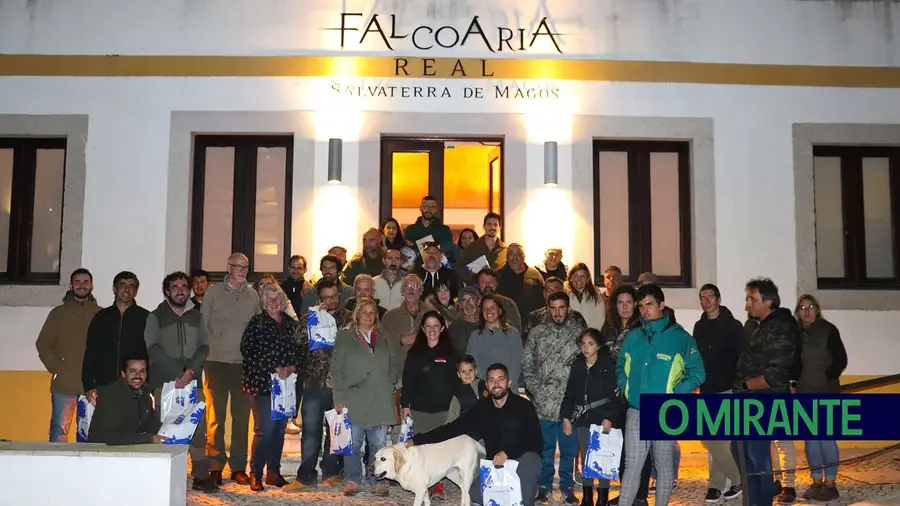 Salvaterra de Magos inaugura estátua de homenagem aos falcoeiros