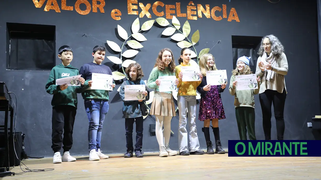 Alunos do Agrupamento de Escolas D. Afonso Henriques receberam distinções