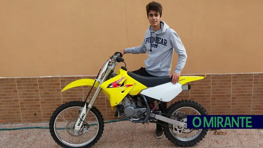 Jovem de 22 anos morre em acidente de moto em Almeirim