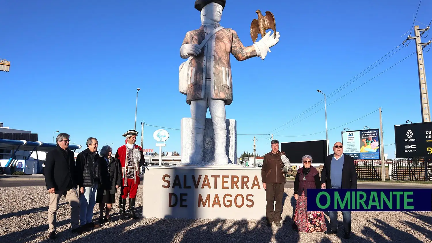 O MIRANTE | Estátua “Falcoaria” Em Salvaterra De Magos Já Foi Inaugurada