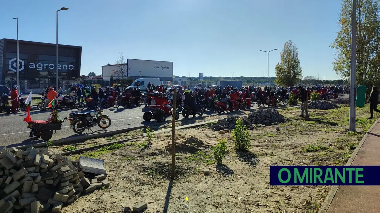 Motards homenageiam piloto de 22 anos que morreu em acidente em Almeirim