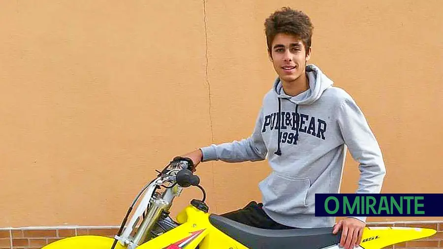 Morre em despiste no dia em que tirou carta de moto