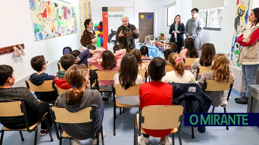 Vida e obra de Bernardo Santareno divulgadas nas escolas de Santarém Vida e obra de Bernardo Santareno divulgadas nas escolas de Santarém