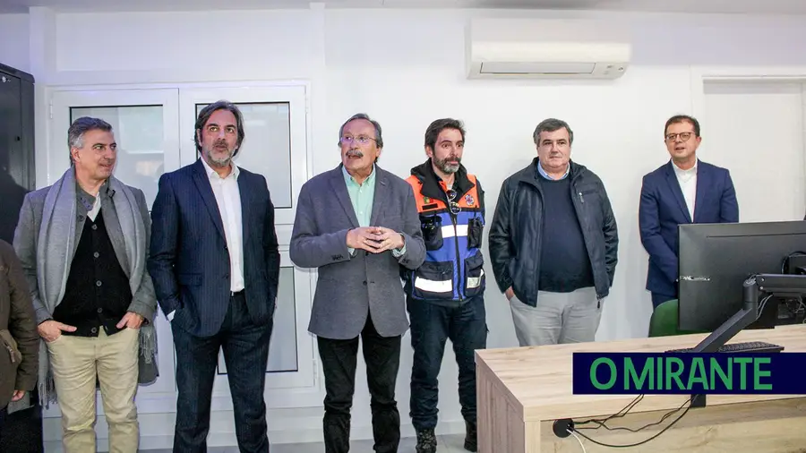 Bombeiros Torrejanos têm nova sala com tecnologia de ponta que vai permitir melhorar resposta