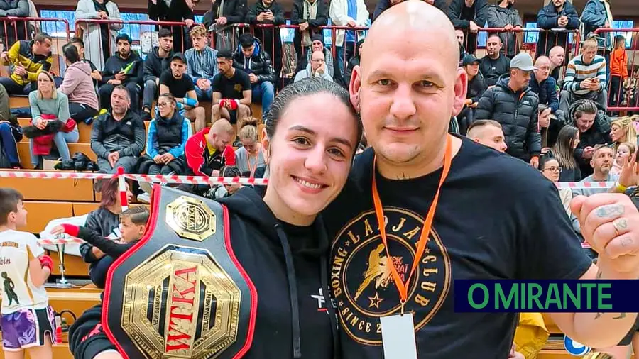 Lutadora do Fightclub Santarém conquista cinturão na Alemanha Lutadora do Fightclub Santarém conquista cinturão na Alemanha