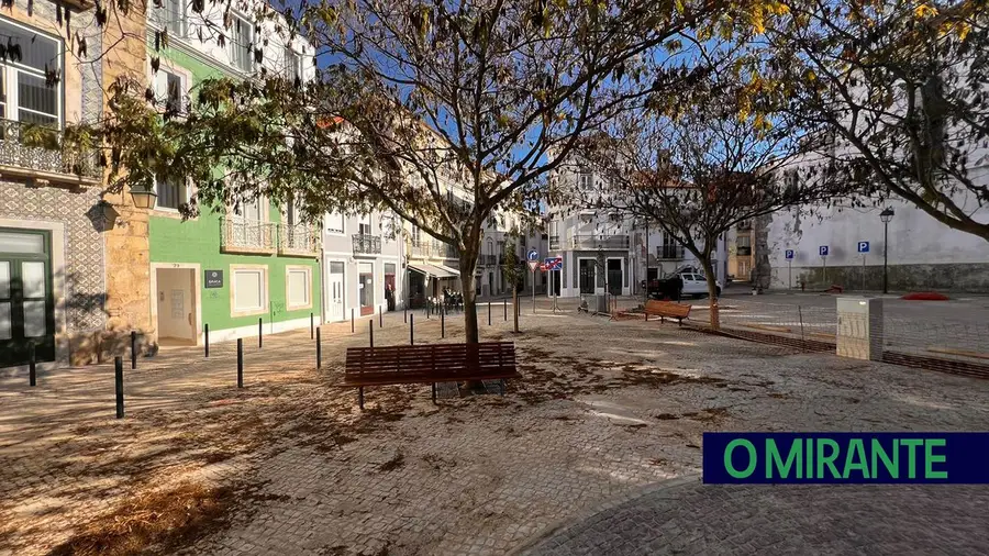 Intervenção em praça de Santarém questionada por presidente da junta Intervenção em praça de Santarém questionada por presidente da junta
