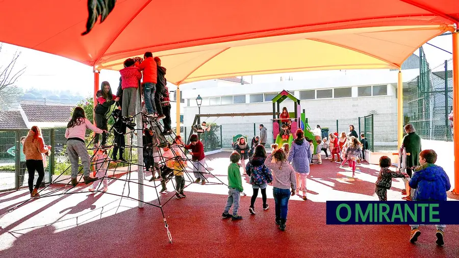 Parque infantil em Asseiceira com melhores condições