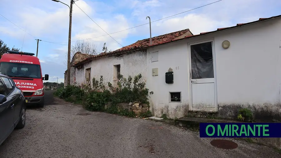 Homem que morreu em Almoster vivia sozinho e com poucas condições