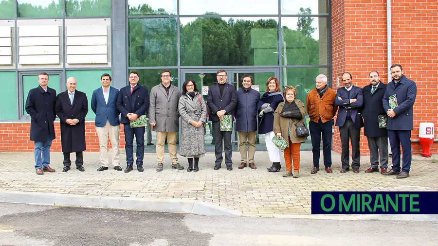 Ministra da Ciência visitou projectos em curso na Escola Agrária de Santarém Ministra da Ciência visitou projectos em curso na Escola Agrária de Santarém