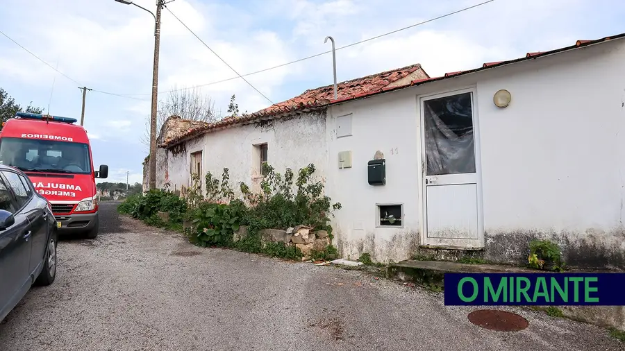 Homem que morreu depois de fuga de gás em Almoster vivia sozinho e sem condições