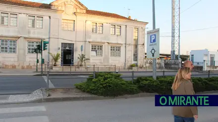 Repetem-se queixas das avarias dos elevadores na estação ferroviária de Azambuja