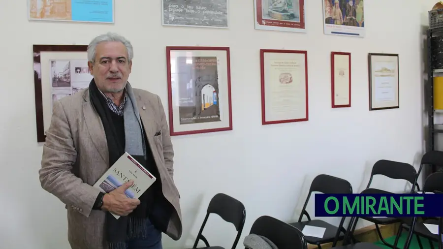 Vítor Serrão homenageado em Santarém Vítor Serrão homenageado em Santarém