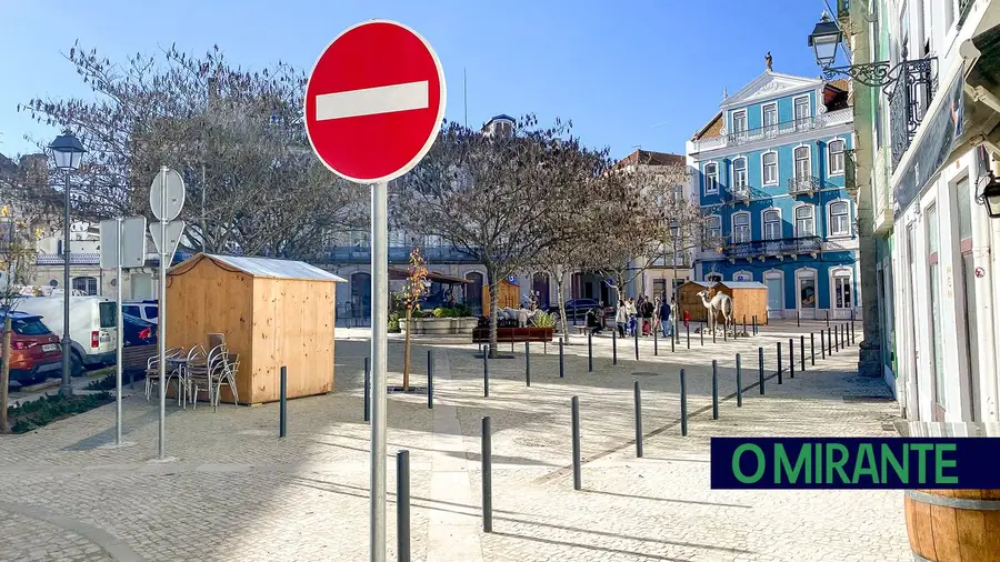 PS quer mais espaços verdes na Praça Visconde Serra do Pilar em Santarém PS quer mais espaços verdes na Praça Visconde Serra do Pilar em Santarém