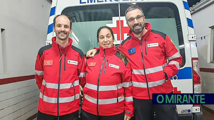 Operacionais da Cruz Vermelha de Aveiras de Cima com novos fardamentos Operacionais da Cruz Vermelha de Aveiras de Cima com novos fardamentos