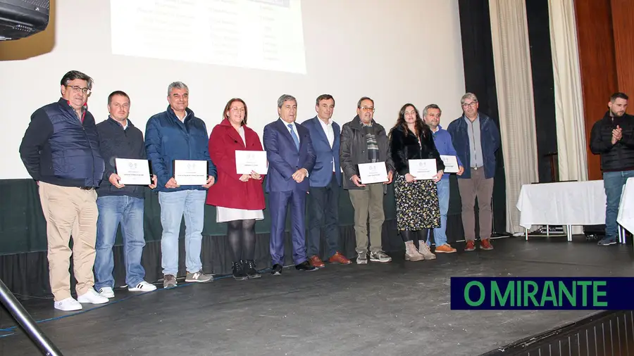 Mais de 40 associações do distrito distinguidas pelo seu trabalho na formação de atletas Mais de 40 associações do distrito distinguidas pelo seu trabalho na formação de atletas
