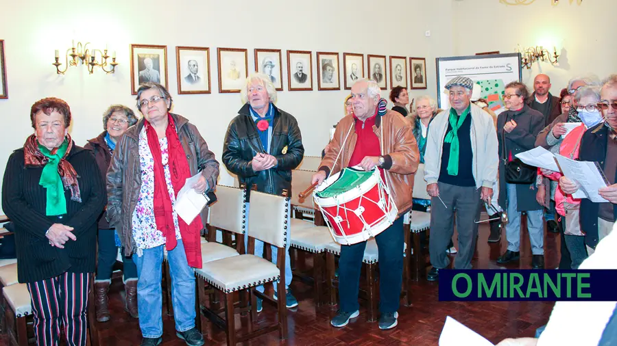 Universidade Sénior do Sardoal cantou as Janeiras na reunião de câmara
