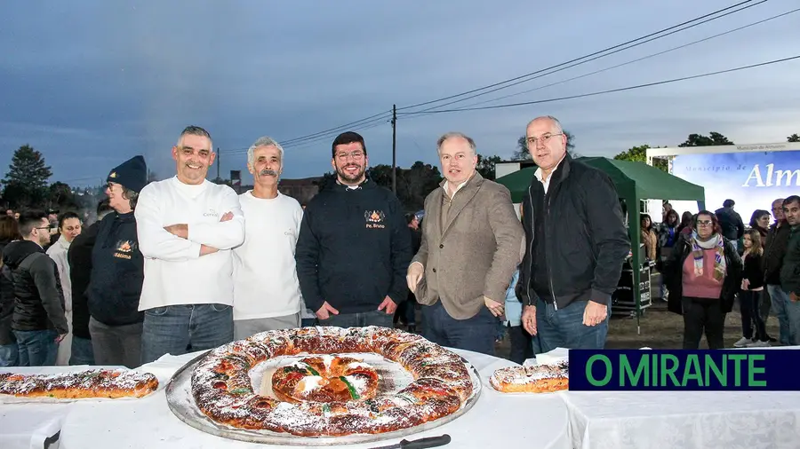 Um bolo-rei com 11 metros em Dia de Reis nas Fazendas de Almeirim Um bolo-rei com 11 metros em Dia de Reis nas Fazendas de Almeirim