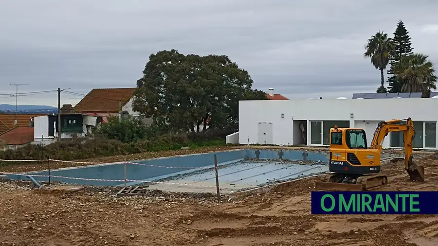 Obras nas Piscinas da Chamusca voltam a parar