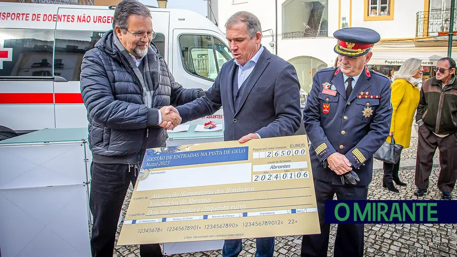 Entradas na pista de gelo em Abrantes reverteram a favor dos bombeiros