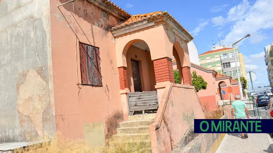 Município fica com antigas casas da OGMA em Alverca a custo zero Município fica com antigas casas da OGMA em Alverca a custo zero