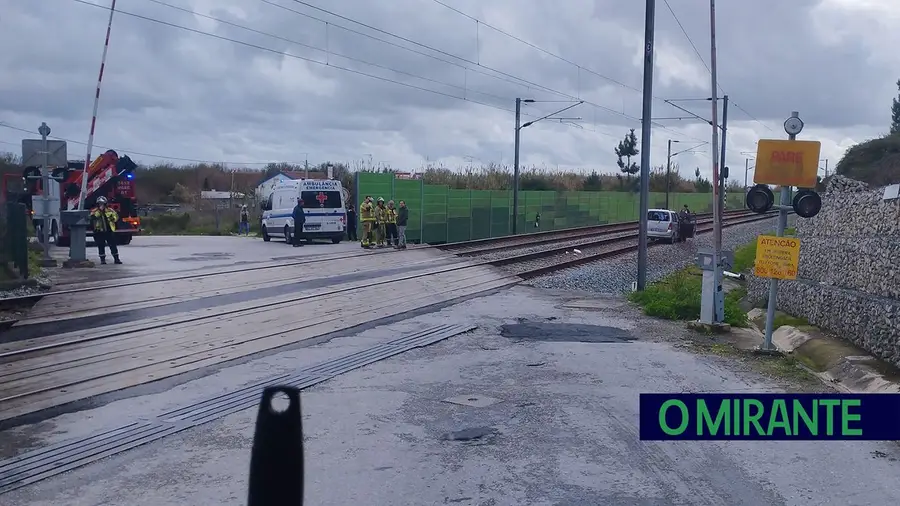 Abalroamento ferroviário na estação de Santana no Cartaxo