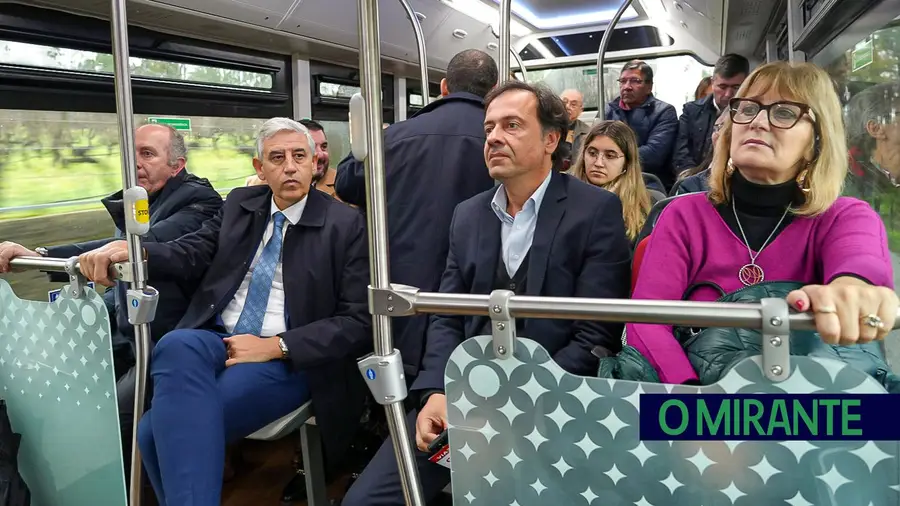 A primeira viagem nos novos transportes urbanos de Ourém A primeira viagem nos novos transportes urbanos de Ourém