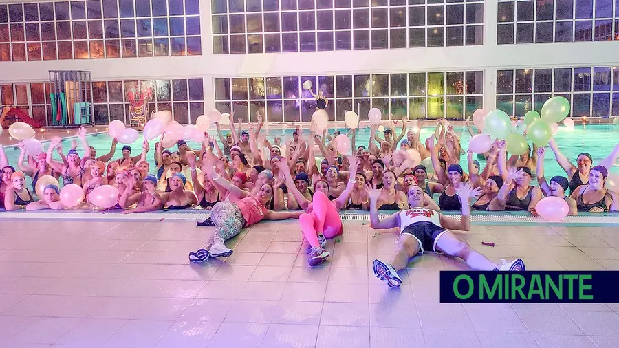Hidro Glow Party juntou seis dezenas nas piscinas de Torres Novas Hidro Glow Party juntou seis dezenas nas piscinas de Torres Novas