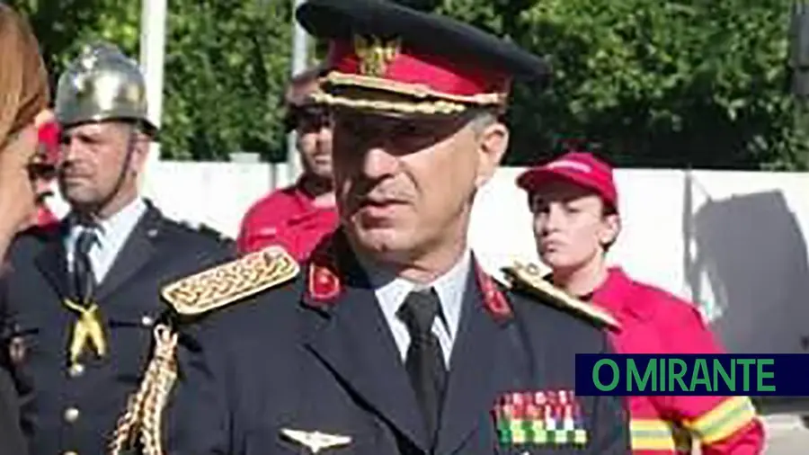 Comandante dos Bombeiros Torrejanos nega uso indevido de meios e de ter falhado com obrigações Comandante dos Bombeiros Torrejanos nega uso indevido de meios e de ter falhado com obrigações