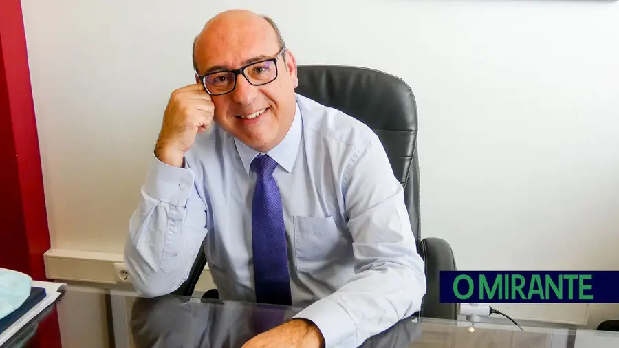 Quando voos mais altos se levantam Quando voos mais altos se levantam