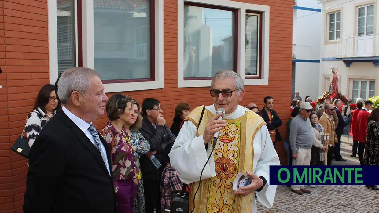 Cortejo religioso encheu ruas de Amiais de Baixo